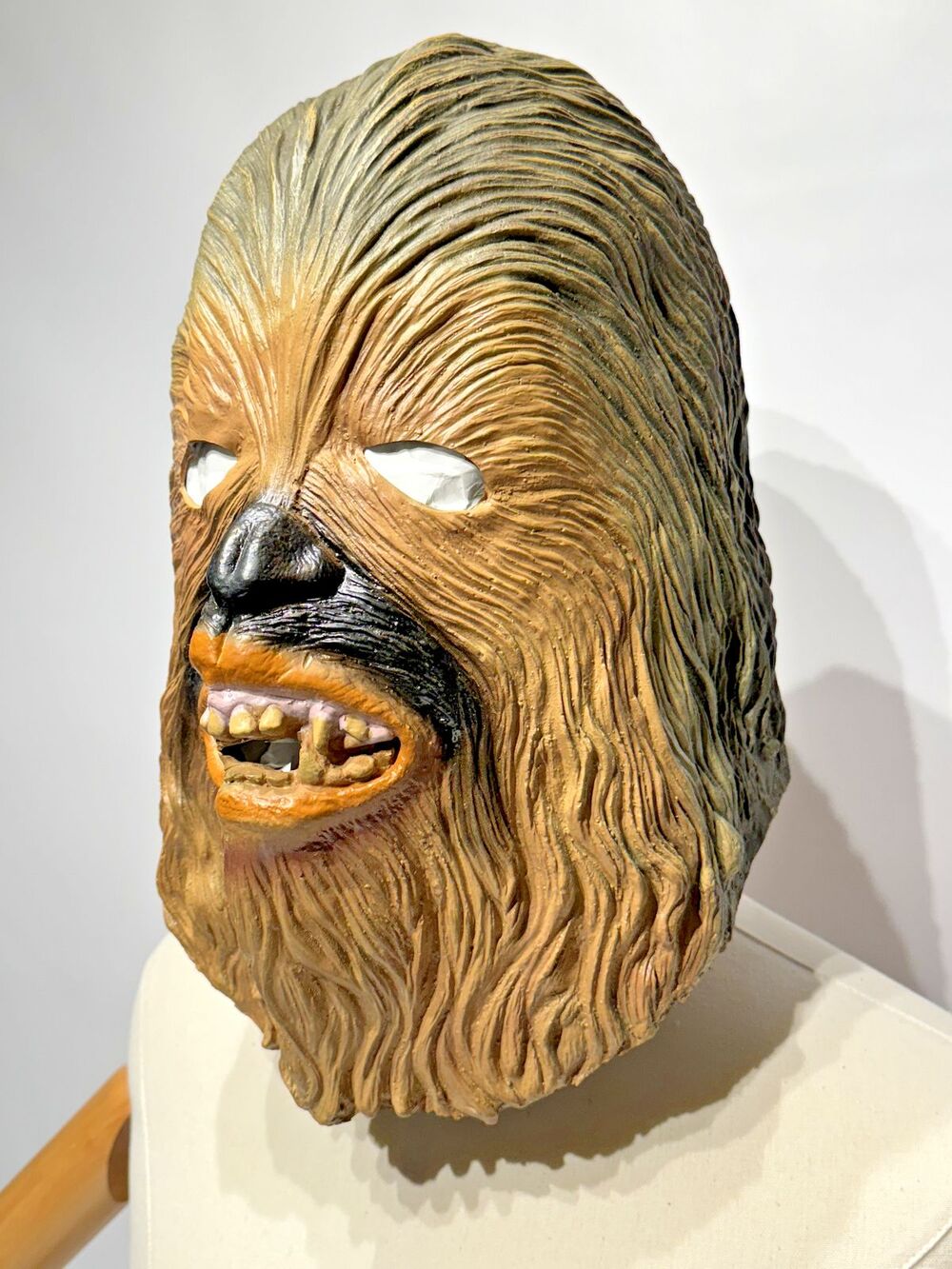 2010 Rubie's Official Lucasfilm Star Wars Chewbacca Wookiee Latex Mask Halloween